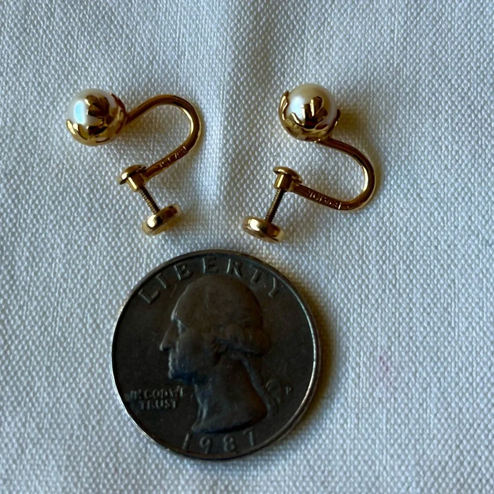 10K Gold Pearl Earrings - Picture 14 of 16